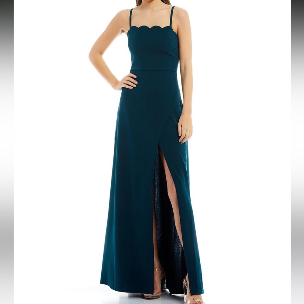 PRETTY DARK GREEN DRESS